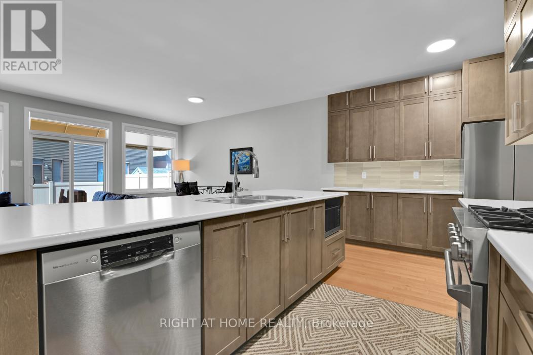 26 Stickleback Way, Ottawa, Ontario  K4A 1K9 - Photo 8 - X12979562
