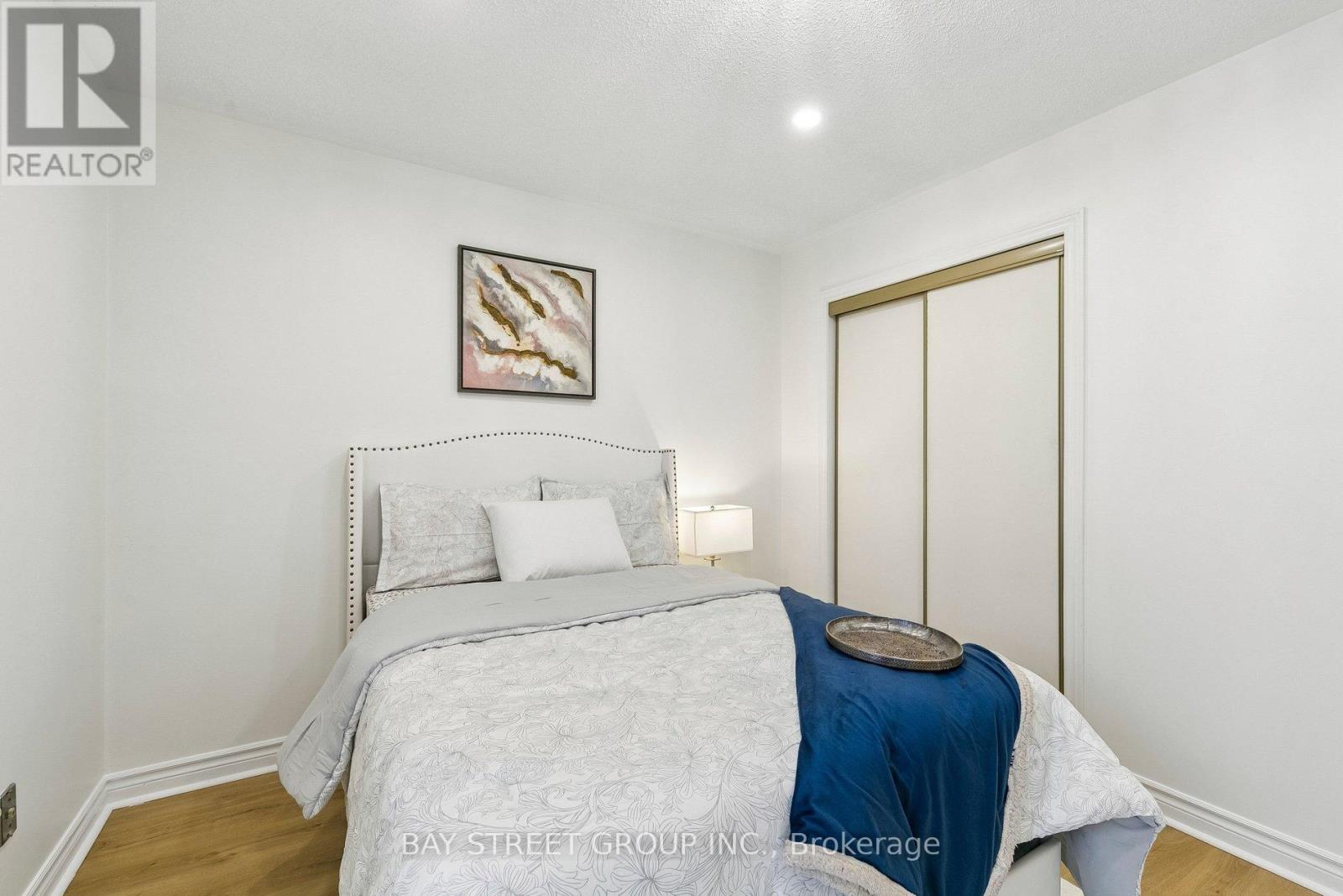 3307 Charlebrook Court, Mississauga, Ontario  L5L 5B5 - Photo 33 - W12978490