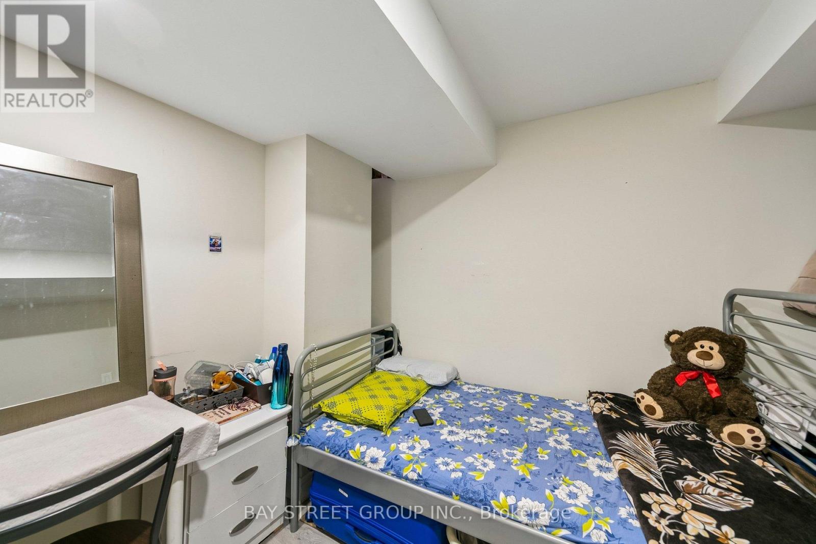 3307 Charlebrook Court, Mississauga, Ontario  L5L 5B5 - Photo 45 - W12978490