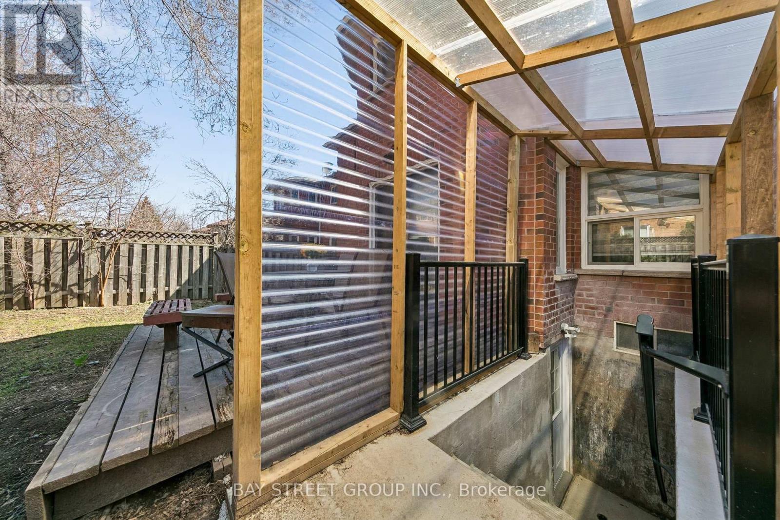 3307 Charlebrook Court, Mississauga, Ontario  L5L 5B5 - Photo 47 - W12978490