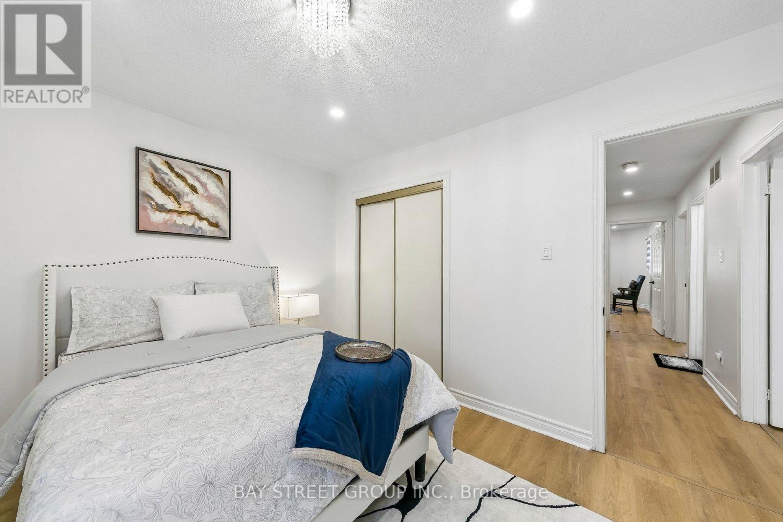 3307 Charlebrook Court, Mississauga, Ontario  L5L 5B5 - Photo 32 - W12978490