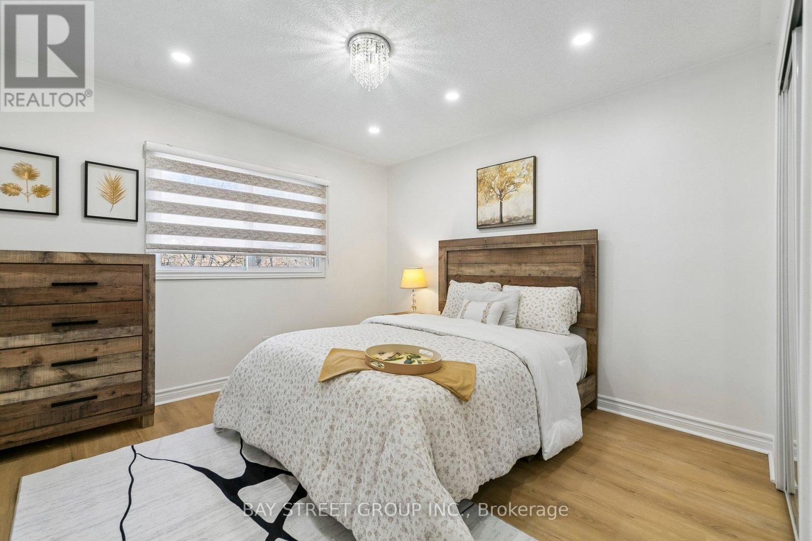 3307 Charlebrook Court, Mississauga, Ontario  L5L 5B5 - Photo 34 - W12978490