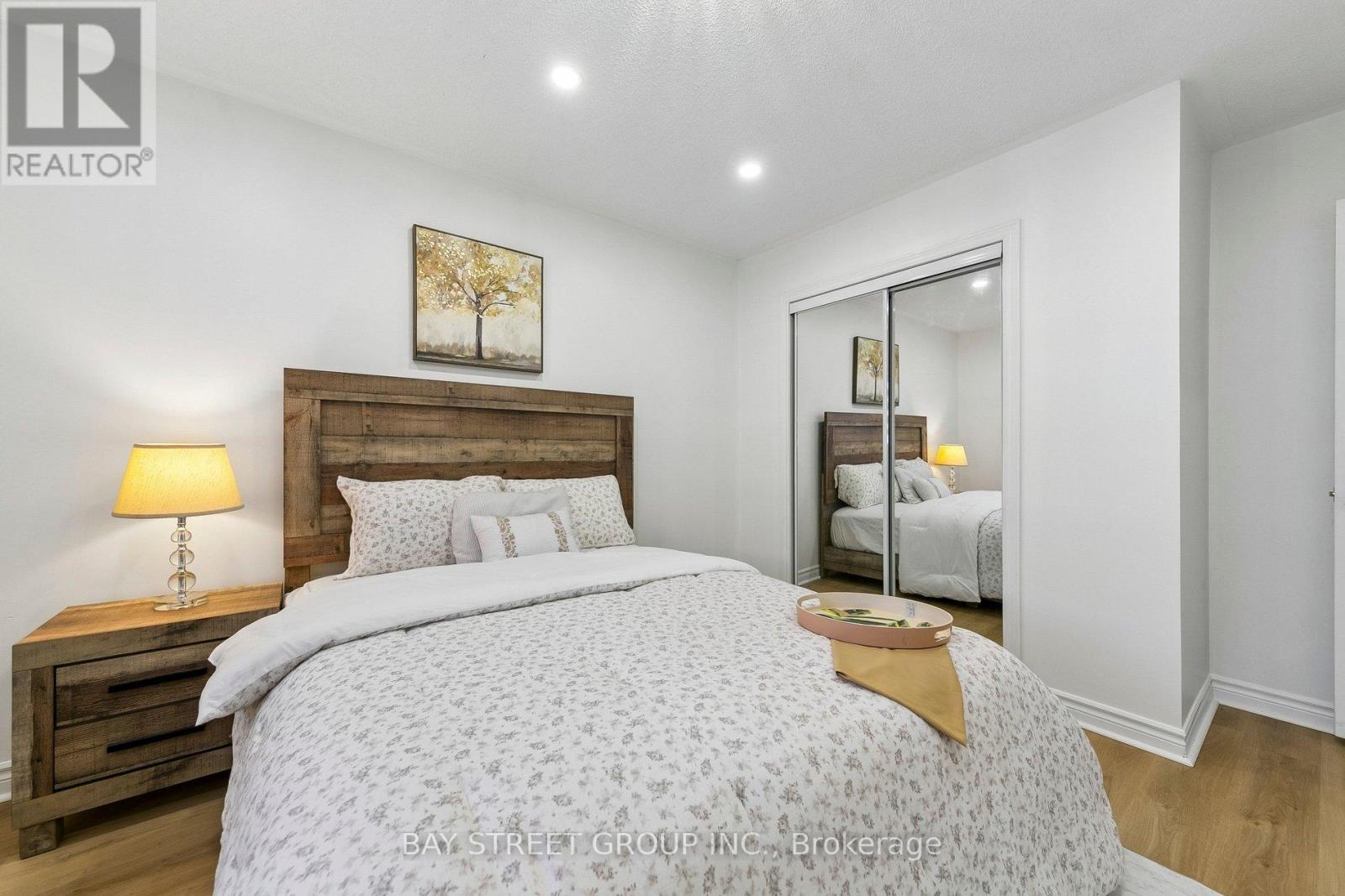 3307 Charlebrook Court, Mississauga, Ontario  L5L 5B5 - Photo 35 - W12978490