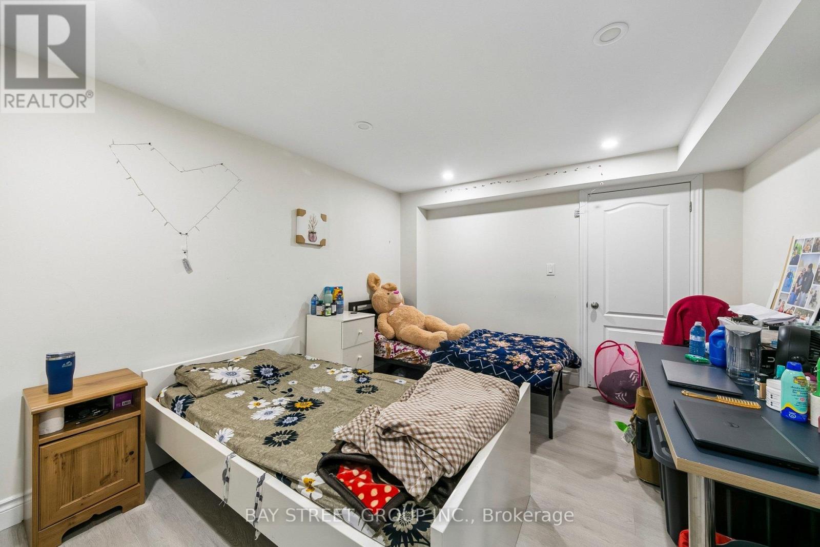 3307 Charlebrook Court, Mississauga, Ontario  L5L 5B5 - Photo 42 - W12978490