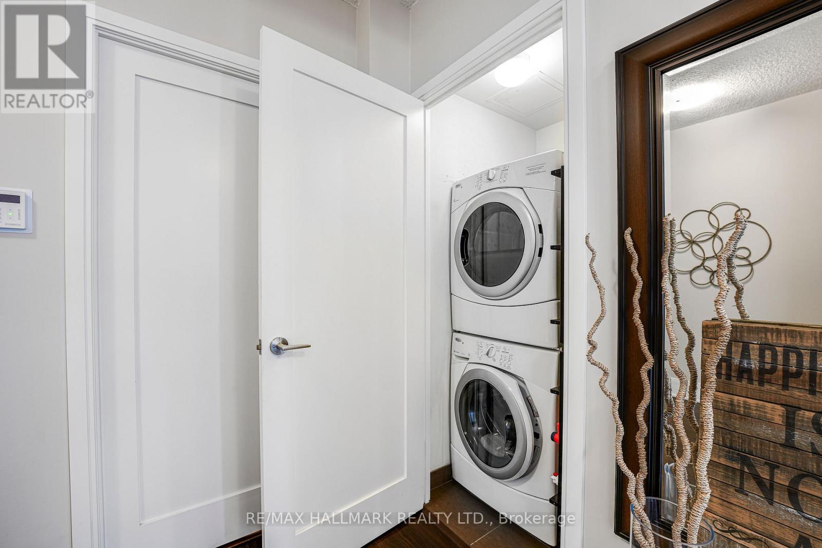 1621 - 70 Roehampton Avenue, Toronto, Ontario  M4P 1R2 - Photo 19 - C12979426