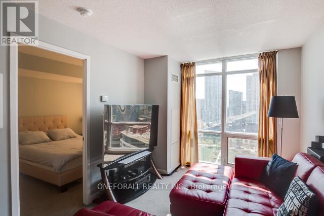 2315 - 15 Fort York Boulevard, Toronto, Ontario  M5V 3Y4 - Photo 3 - C12979450