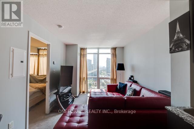 2315 - 15 Fort York Boulevard, Toronto, Ontario  M5V 3Y4 - Photo 4 - C12979450