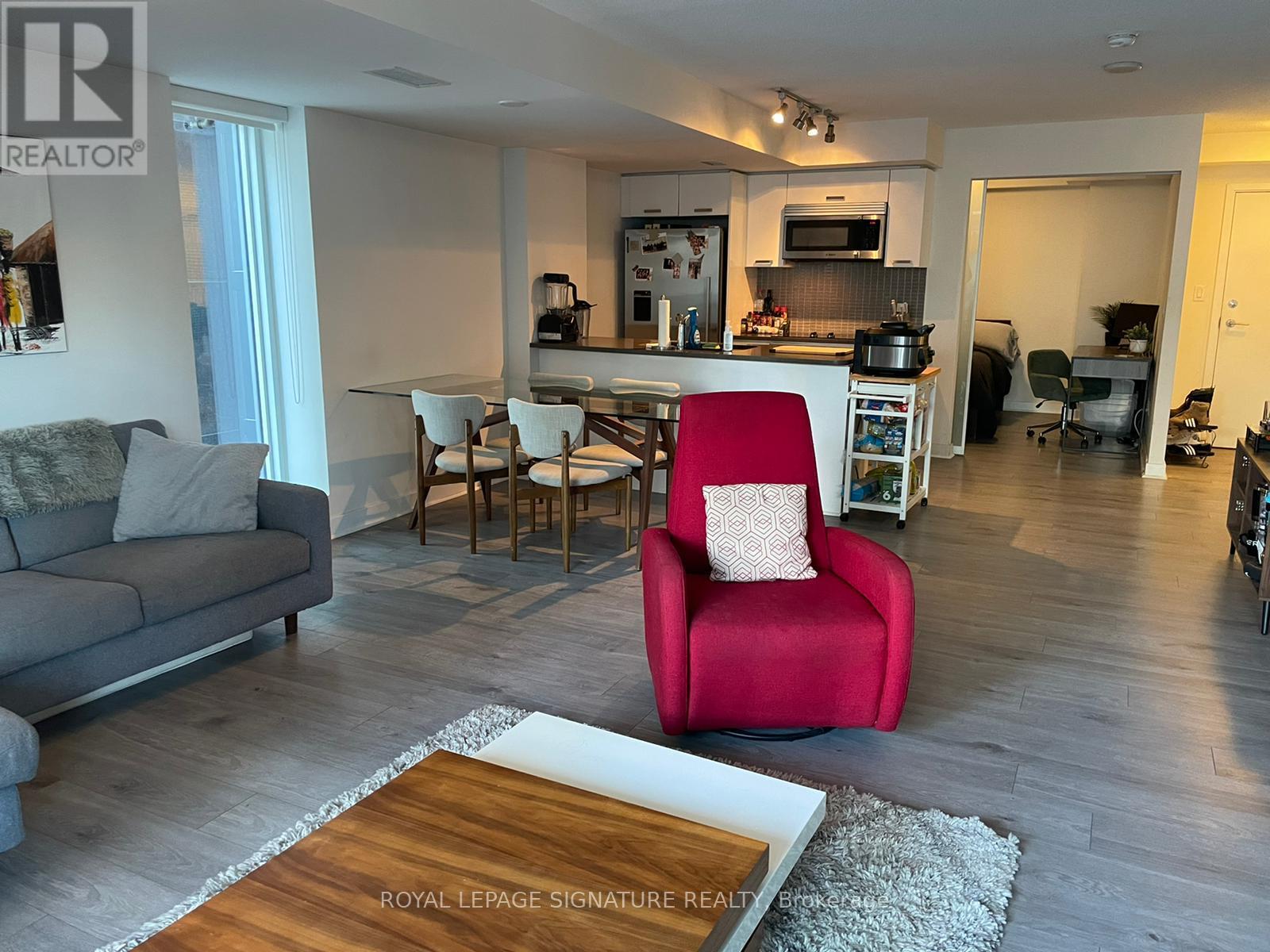 414 - 295 Adelaide Street W, Toronto, Ontario  M5V 0L4 - Photo 5 - C12979472