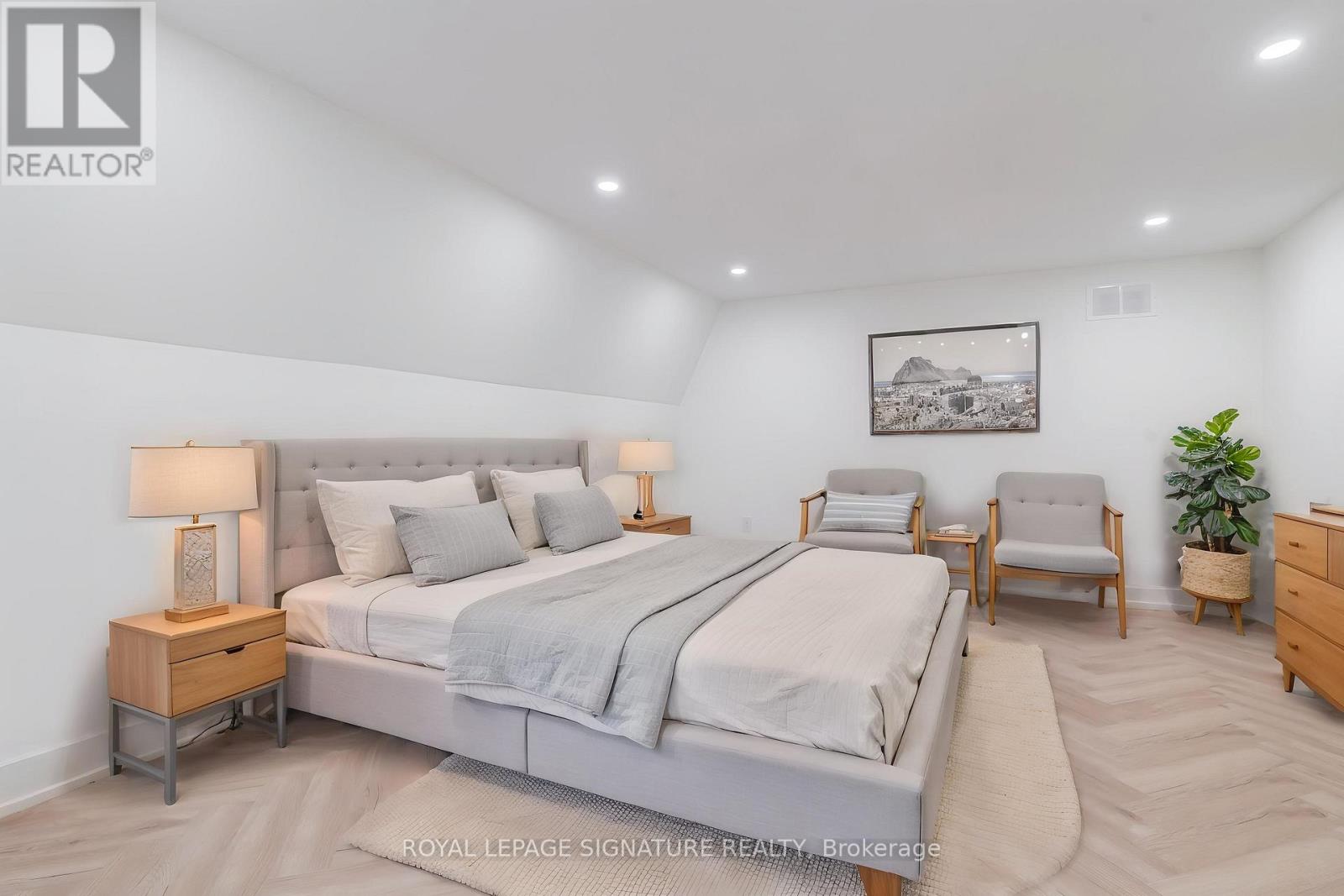 3 - 861 O'connor Drive, Toronto, Ontario  M4B 2S7 - Photo 16 - E12979554