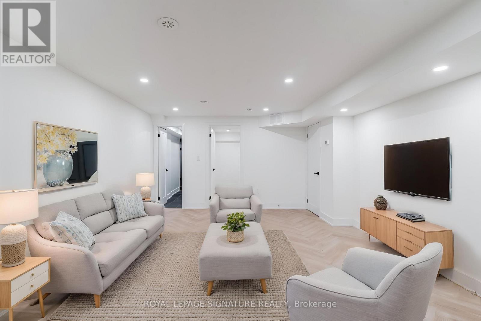 3 - 861 O'connor Drive, Toronto, Ontario  M4B 2S7 - Photo 8 - E12979554