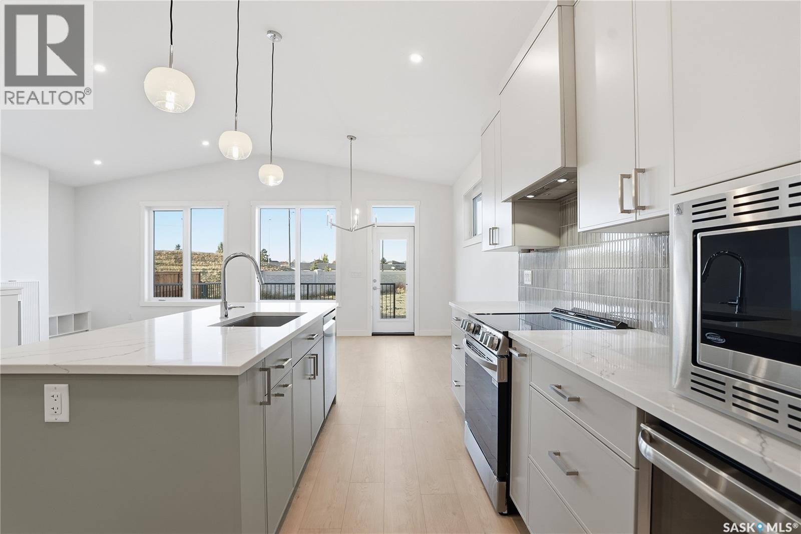 151 Nazarali Way, Saskatoon, Saskatchewan  S7V 1P6 - Photo 15 - SK032518