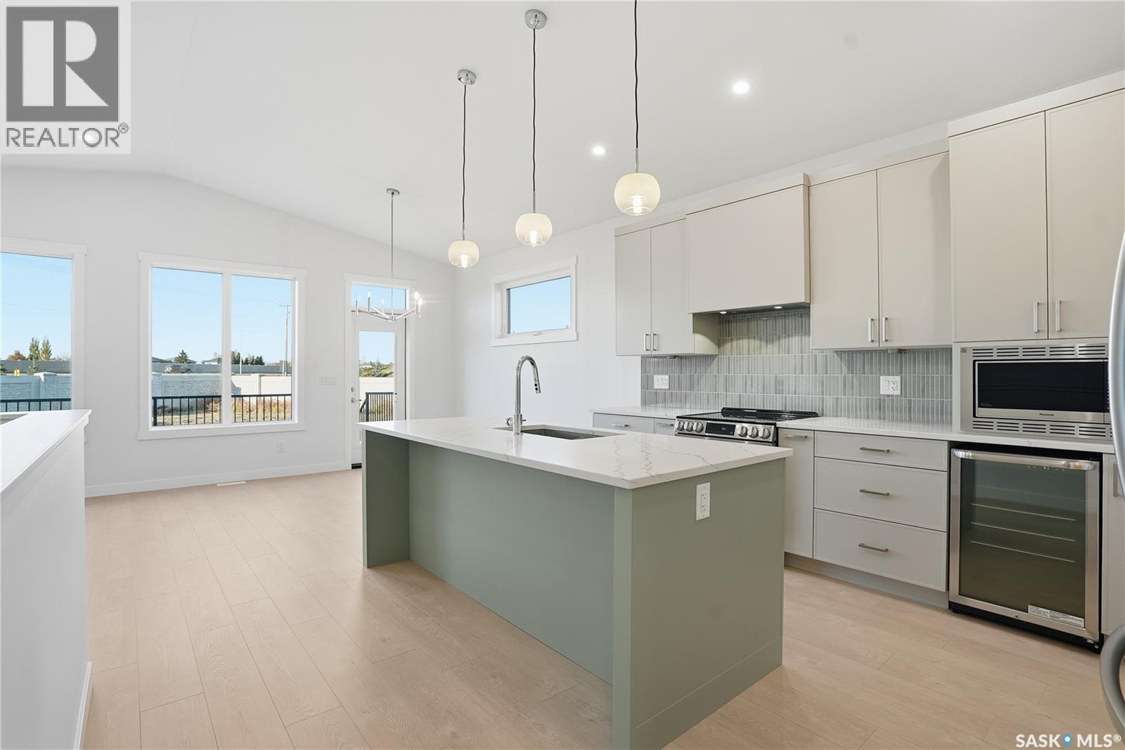 151 Nazarali Way, Saskatoon, Saskatchewan  S7V 1P6 - Photo 3 - SK032518