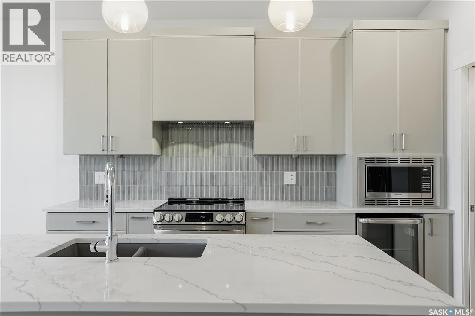 151 Nazarali Way, Saskatoon, Saskatchewan  S7V 1P6 - Photo 5 - SK032518