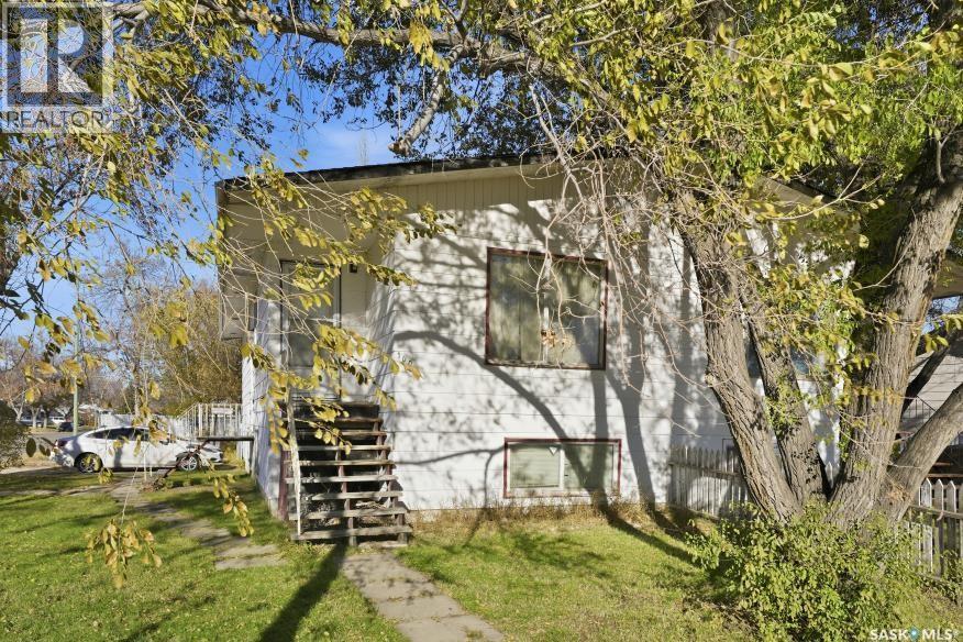 138 And 140 Clancy Drive, Saskatoon, Saskatchewan  S7M 4L2 - Photo 2 - SK032513