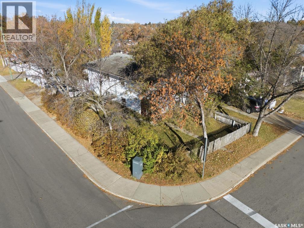 138 And 140 Clancy Drive, Saskatoon, Saskatchewan  S7M 4L2 - Photo 3 - SK032513
