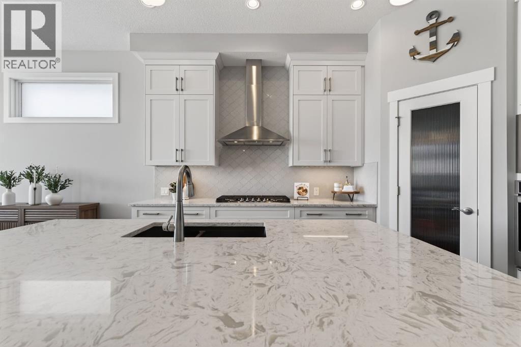 55 Mist Mountain Rise, Okotoks, Alberta  T1S 5R4 - Photo 5 - A2294310