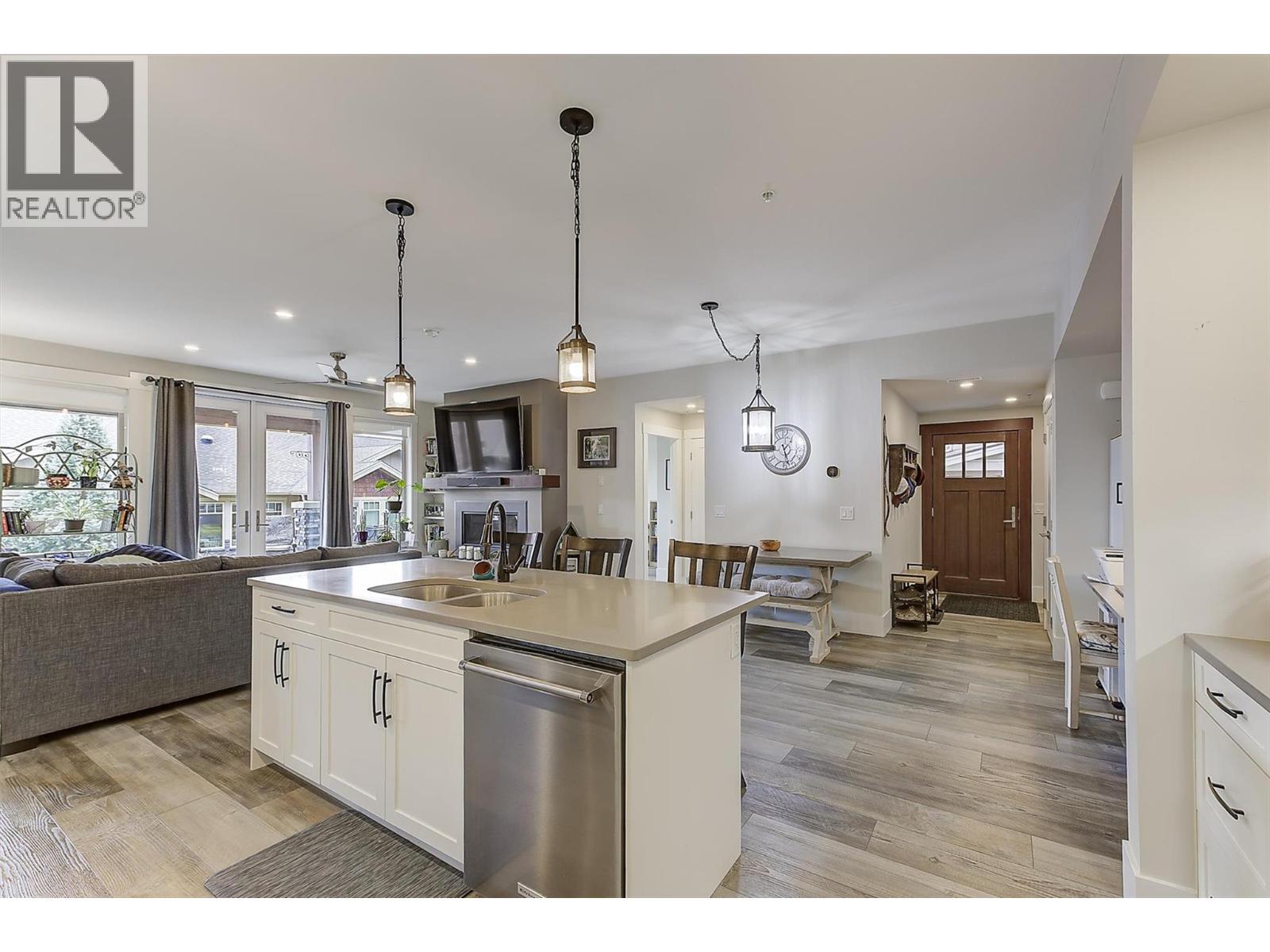 4000 Redstone Crescent Unit# 222 Peachland, BC V0H1X5_14