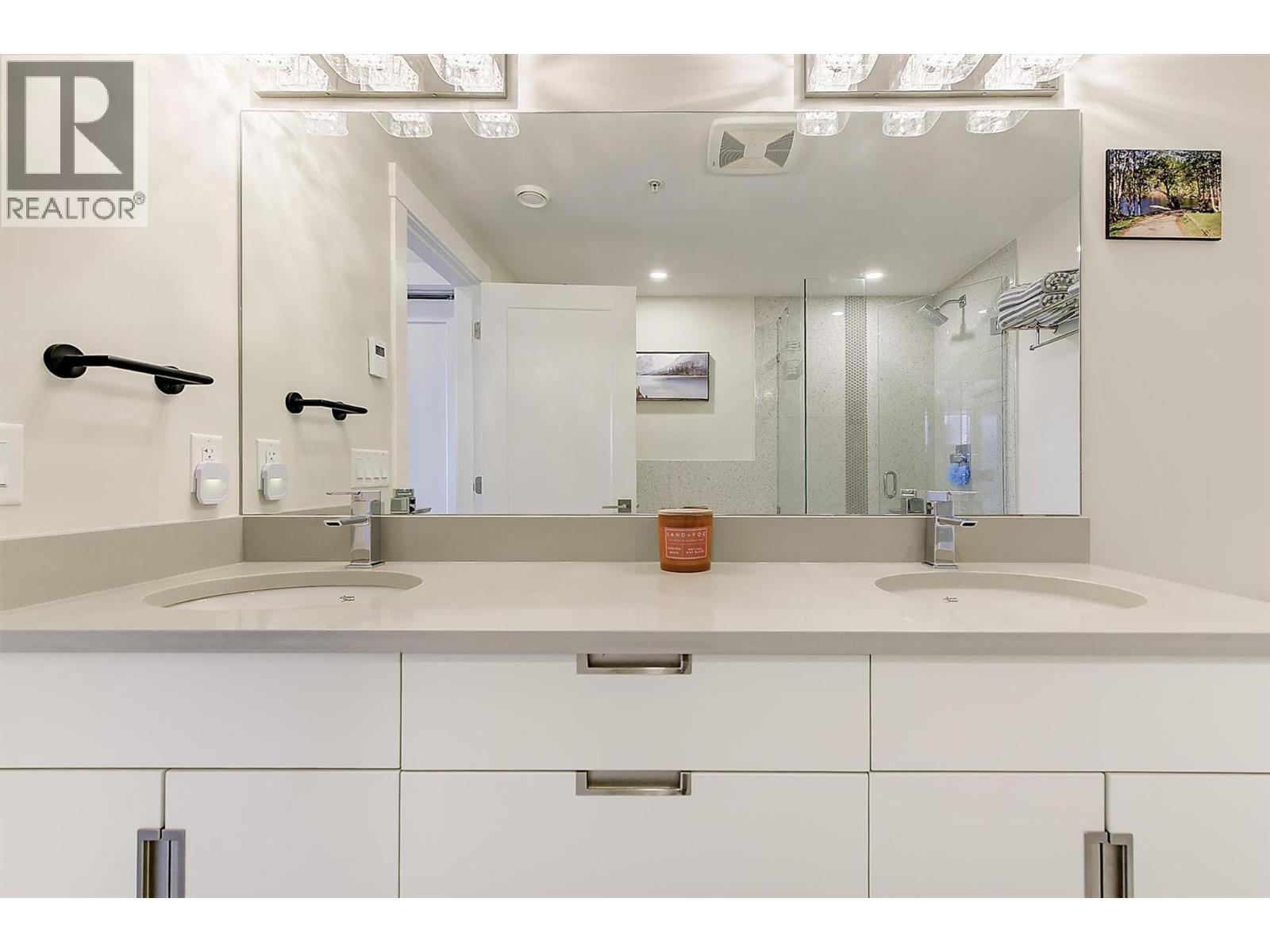 4000 Redstone Crescent Unit# 222 Peachland, BC V0H1X5_25