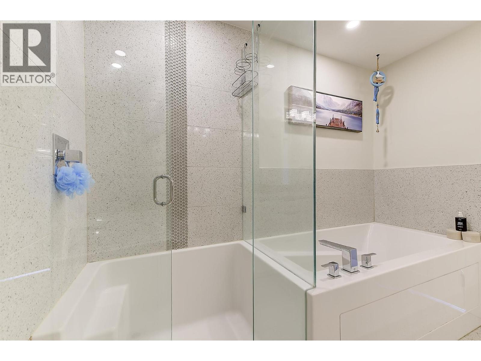 4000 Redstone Crescent Unit# 222 Peachland, BC V0H1X5_24