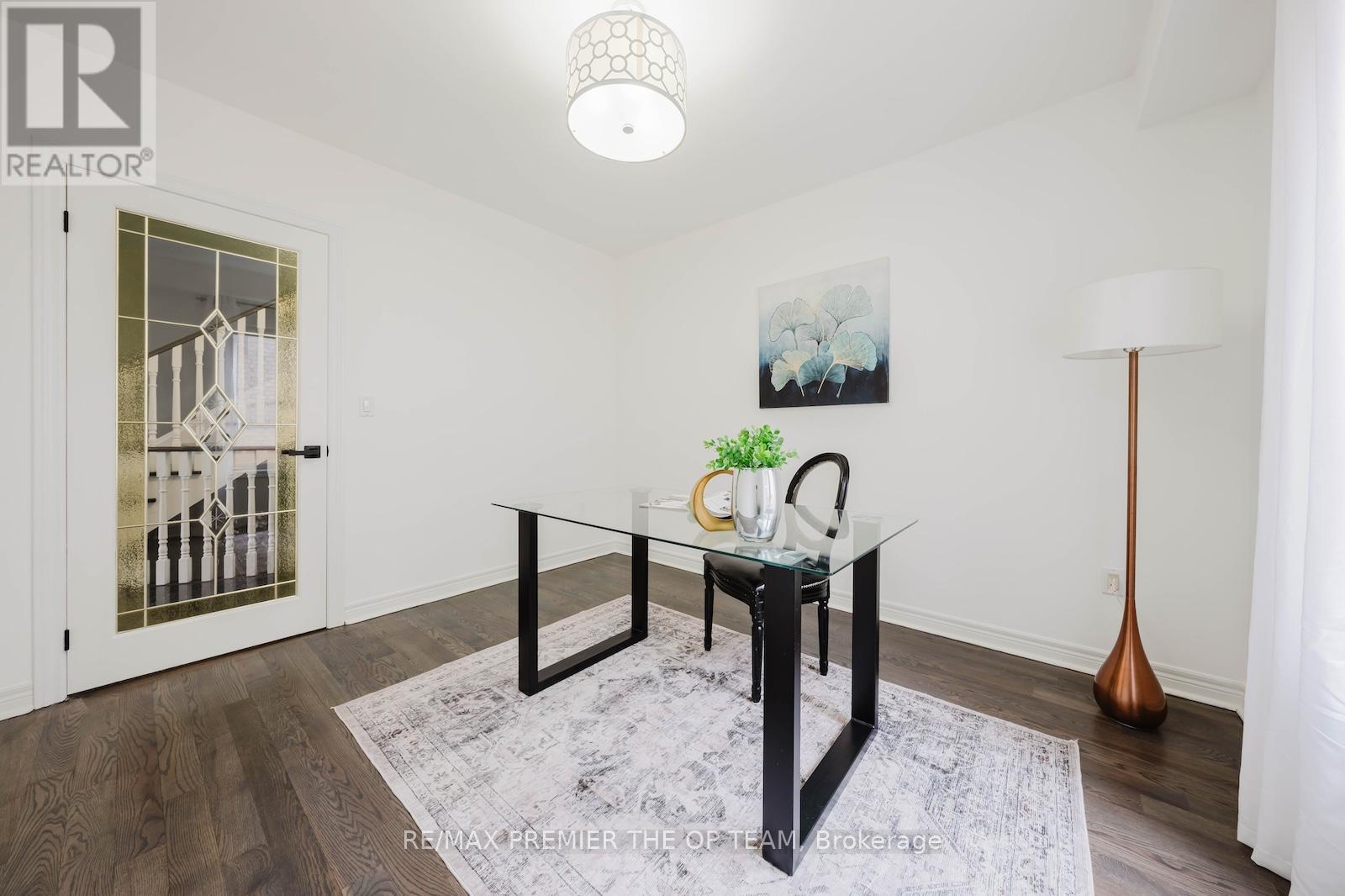 16 St Michele Place, Vaughan, Ontario  L4H 1H3 - Photo 12 - N12979408