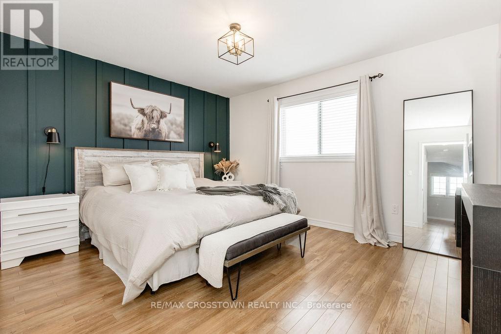 8 Brownley Lane, Essa, Ontario  L0M 1B0 - Photo 28 - N12979456