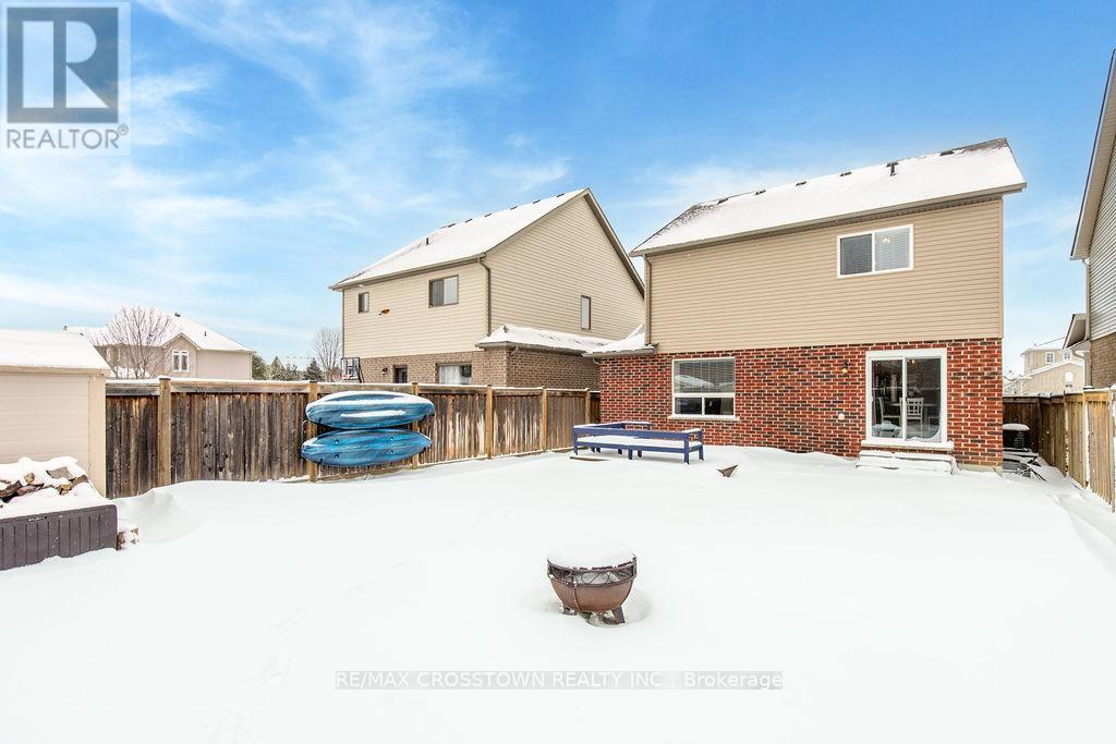 8 Brownley Lane, Essa, Ontario  L0M 1B0 - Photo 41 - N12979456