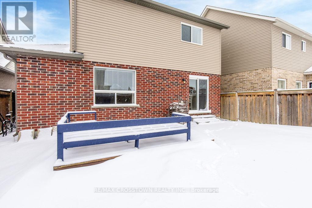 8 Brownley Lane, Essa, Ontario  L0M 1B0 - Photo 43 - N12979456