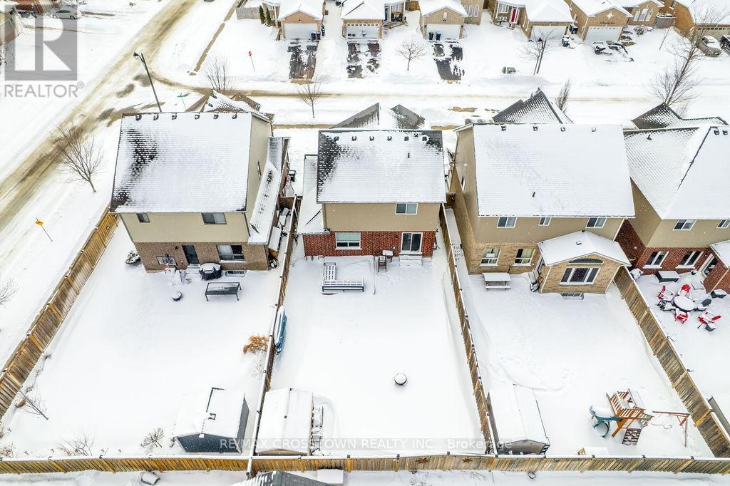 8 Brownley Lane, Essa, Ontario  L0M 1B0 - Photo 45 - N12979456