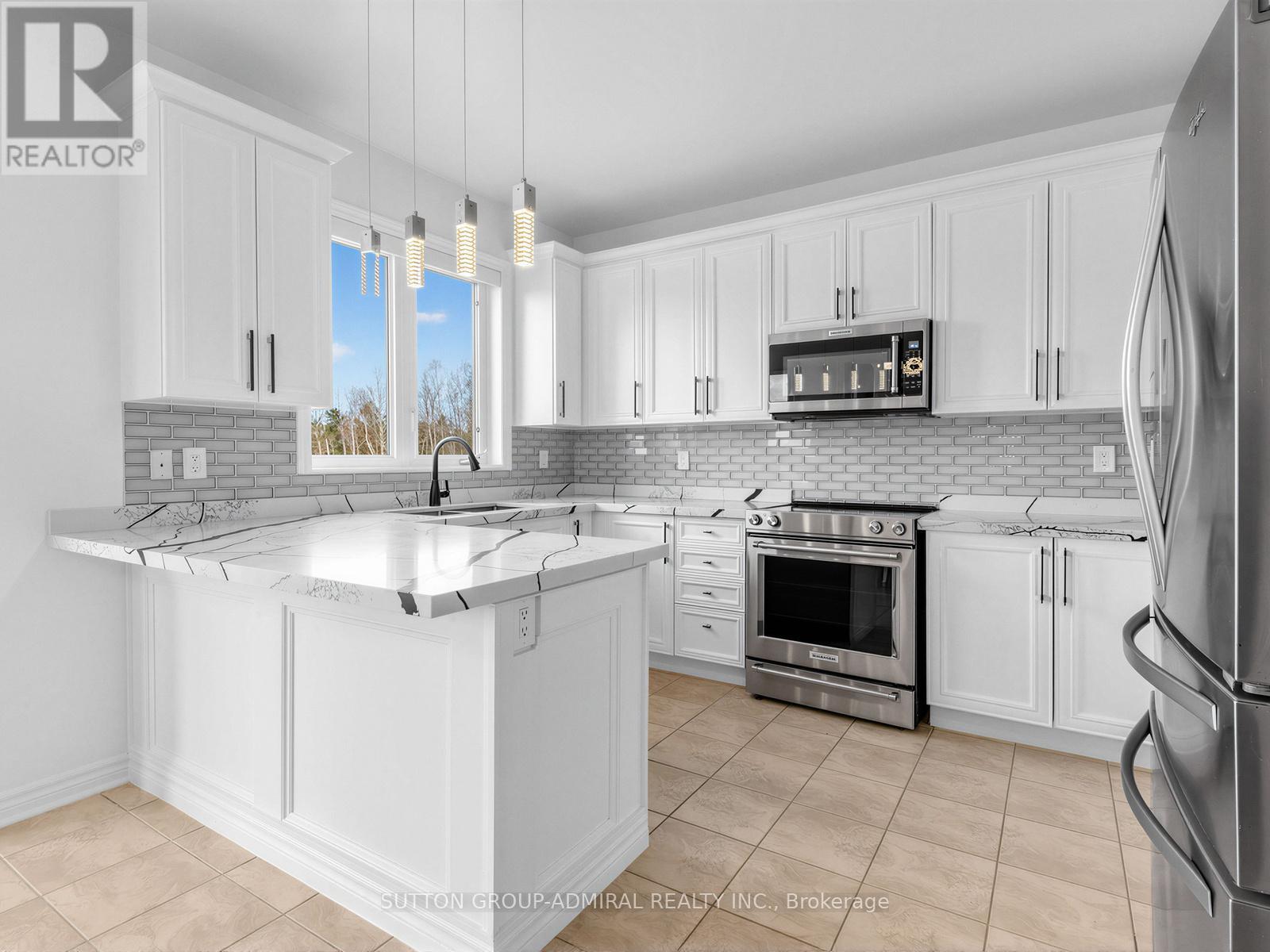 96 Mount Crescent, Essa, Ontario  L3W 0N2 - Photo 12 - N12979474