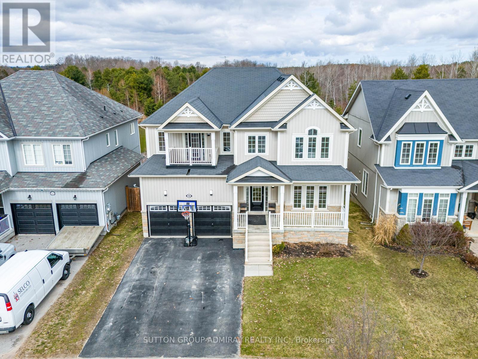 96 Mount Crescent, Essa, Ontario  L3W 0N2 - Photo 2 - N12979474