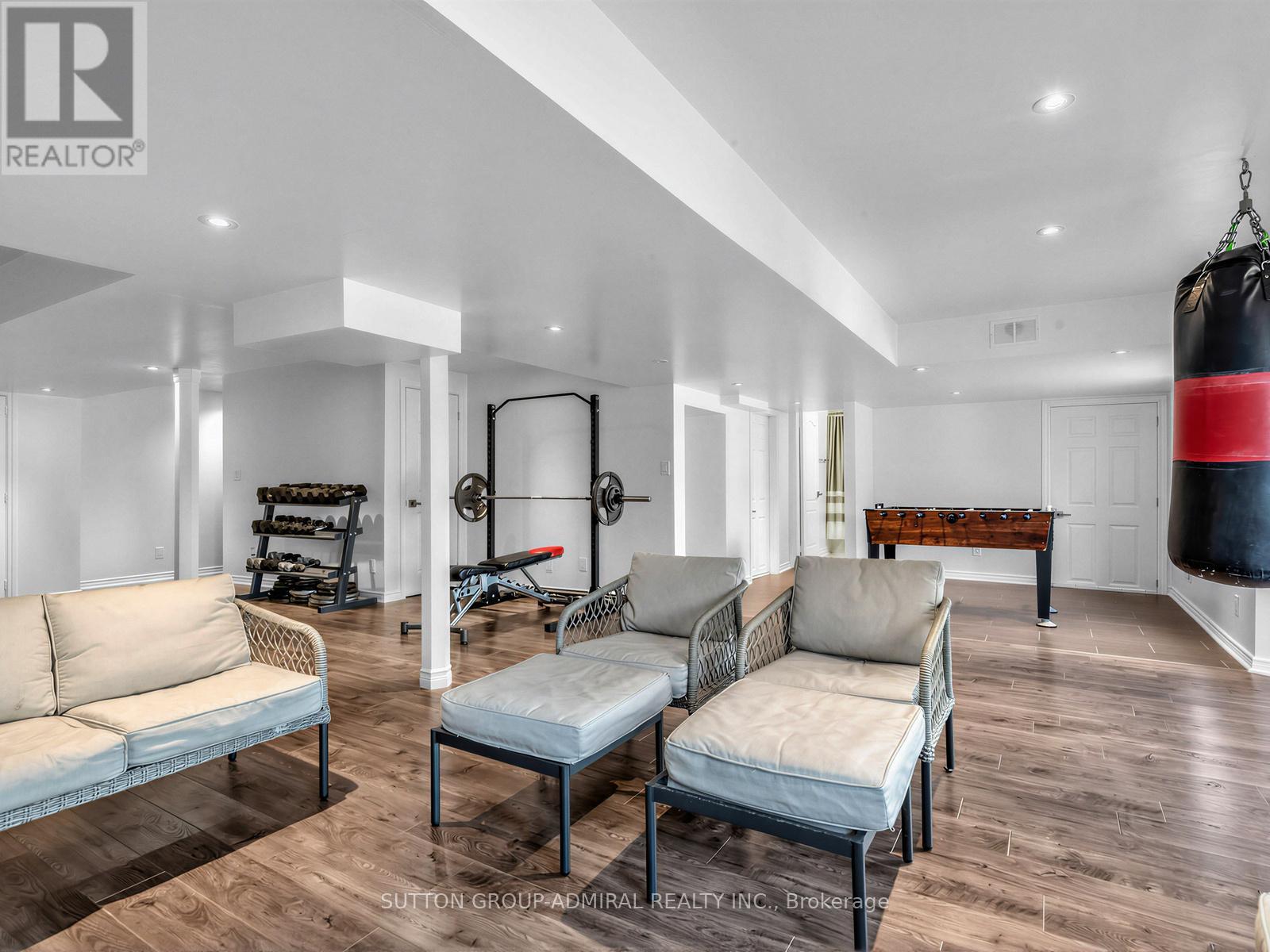 96 Mount Crescent, Essa, Ontario  L3W 0N2 - Photo 37 - N12979474