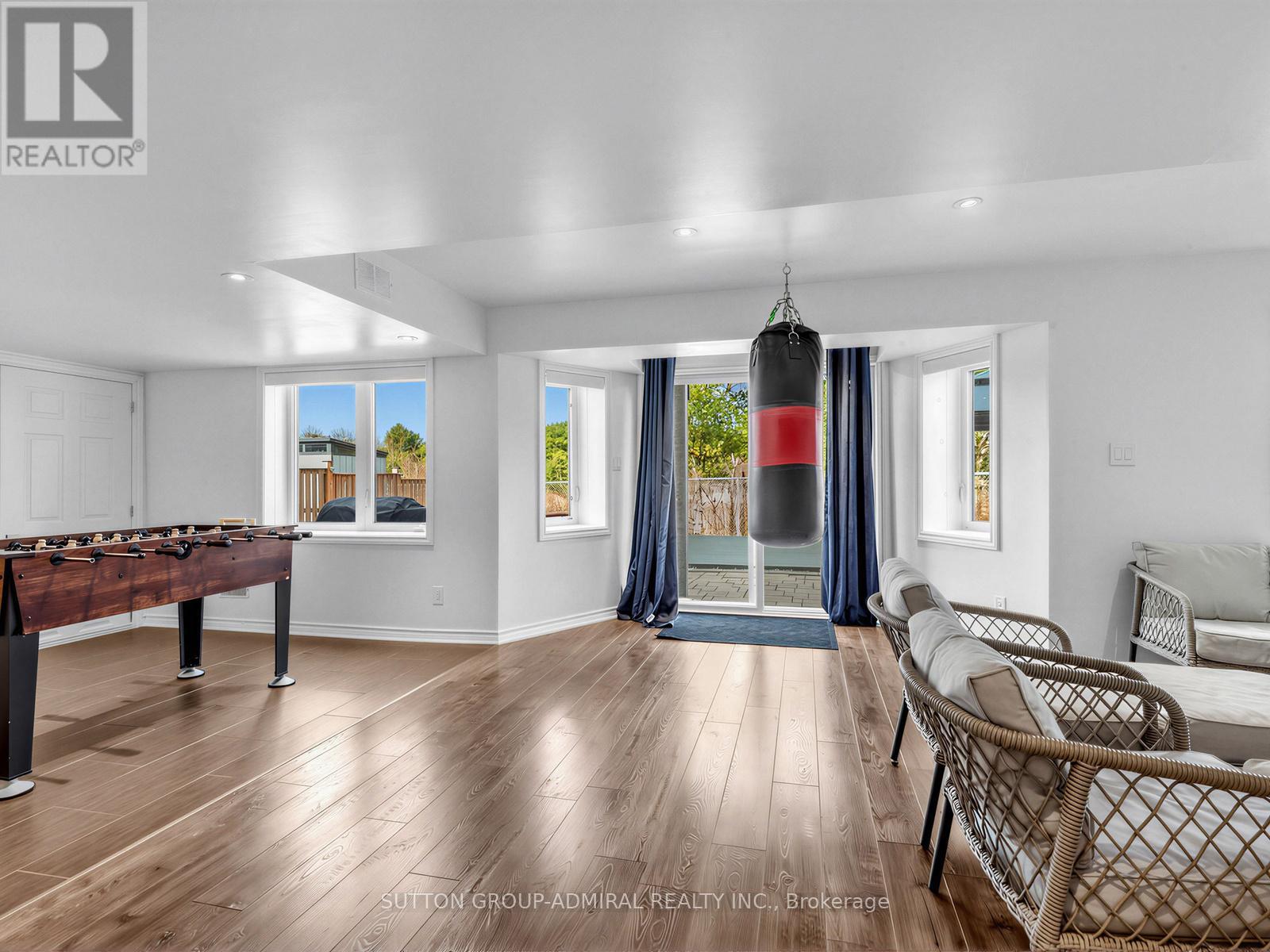 96 Mount Crescent, Essa, Ontario  L3W 0N2 - Photo 38 - N12979474