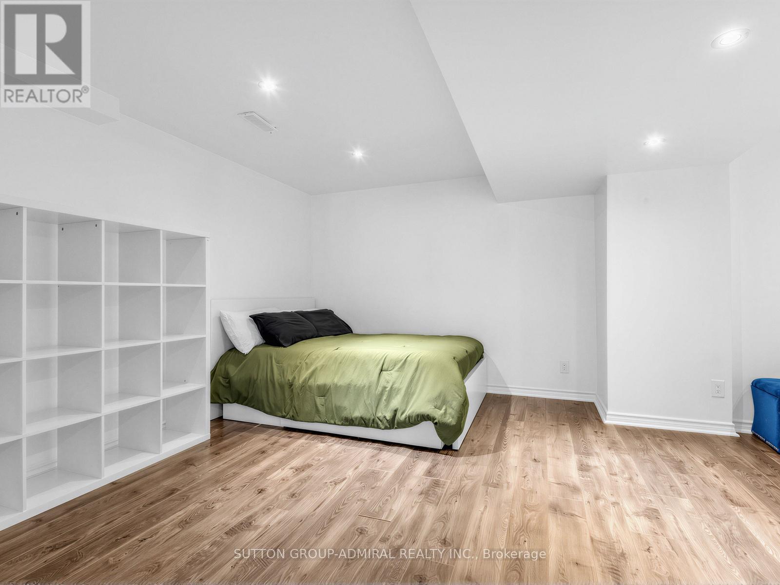 96 Mount Crescent, Essa, Ontario  L3W 0N2 - Photo 41 - N12979474