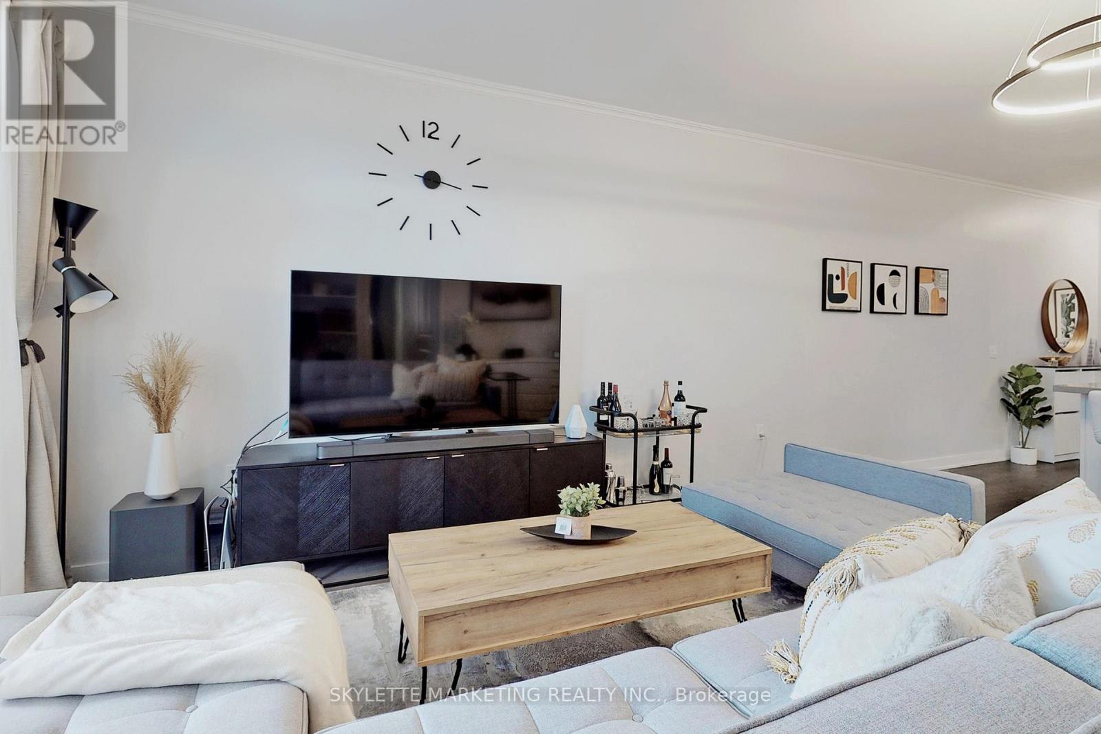 410 - 75 Oneida Crescent, Richmond Hill, Ontario  L4B 0H3 - Photo 17 - N12979528