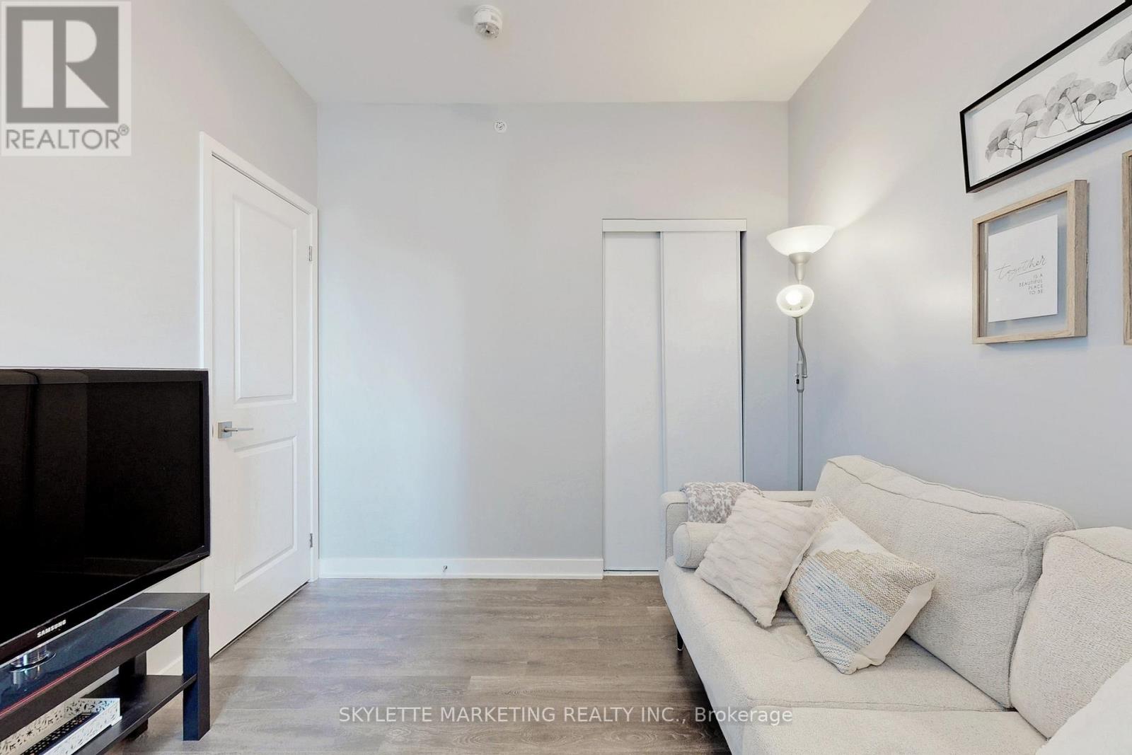 410 - 75 Oneida Crescent, Richmond Hill, Ontario  L4B 0H3 - Photo 26 - N12979528