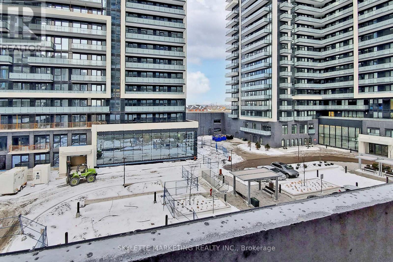 410 - 75 Oneida Crescent, Richmond Hill, Ontario  L4B 0H3 - Photo 29 - N12979528