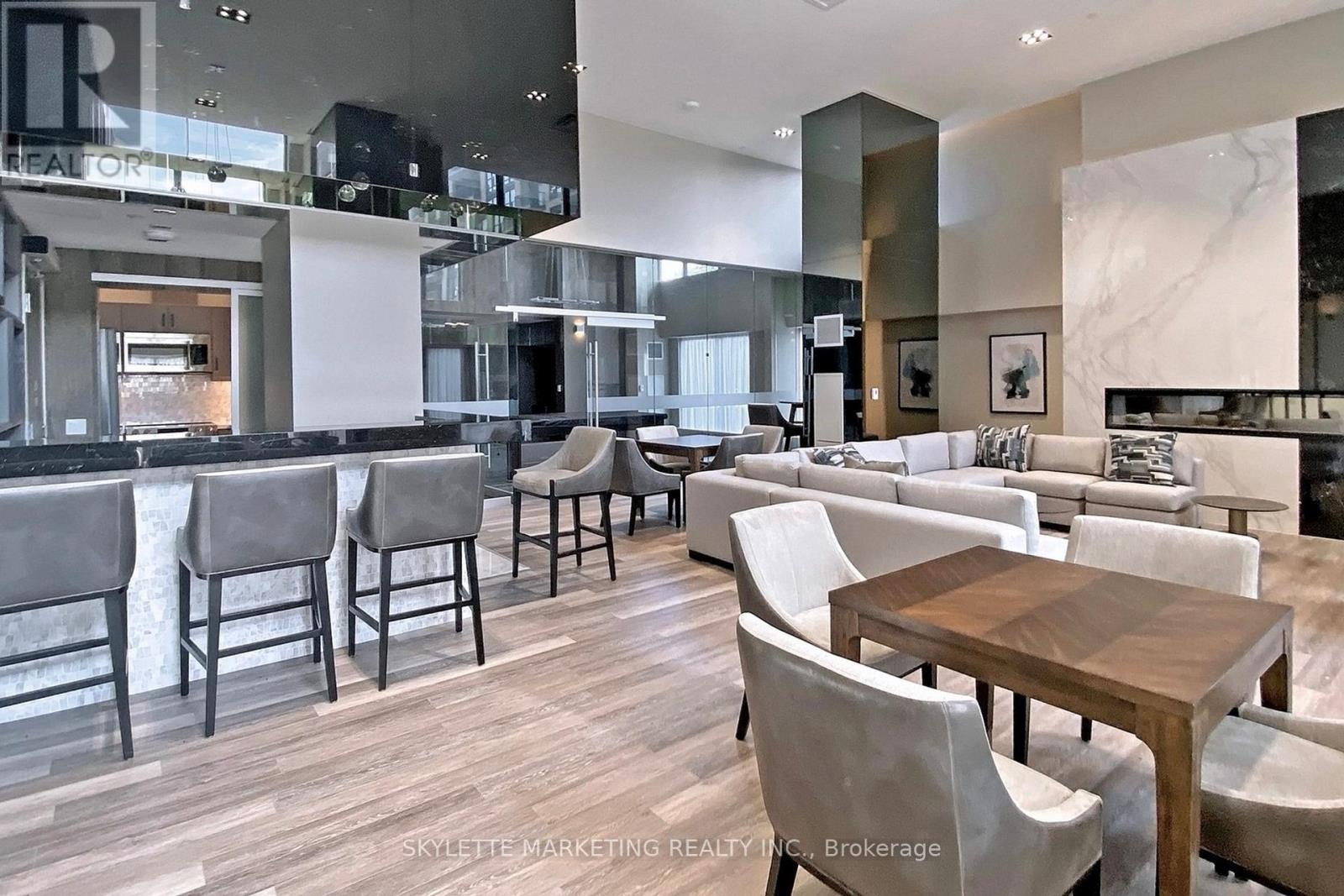 410 - 75 Oneida Crescent, Richmond Hill, Ontario  L4B 0H3 - Photo 35 - N12979528