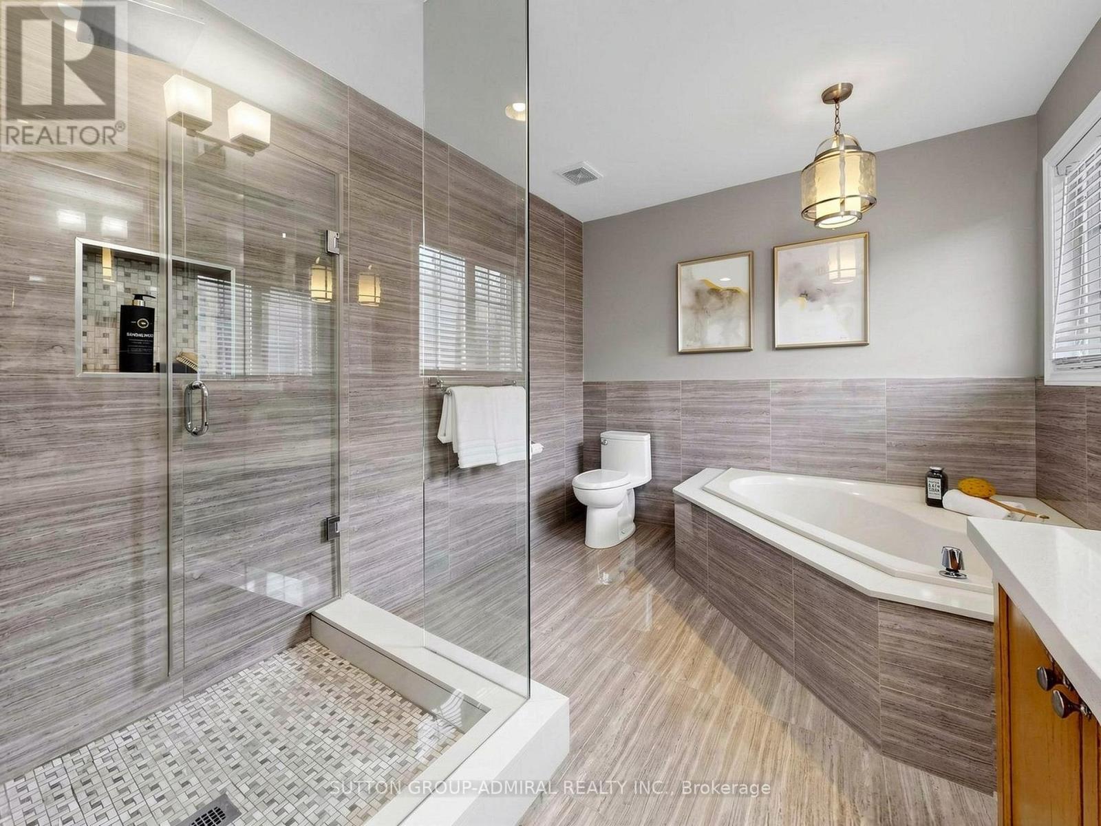 36 Canelli Heights Court, Vaughan, Ontario  L4J 8V5 - Photo 20 - N12979592