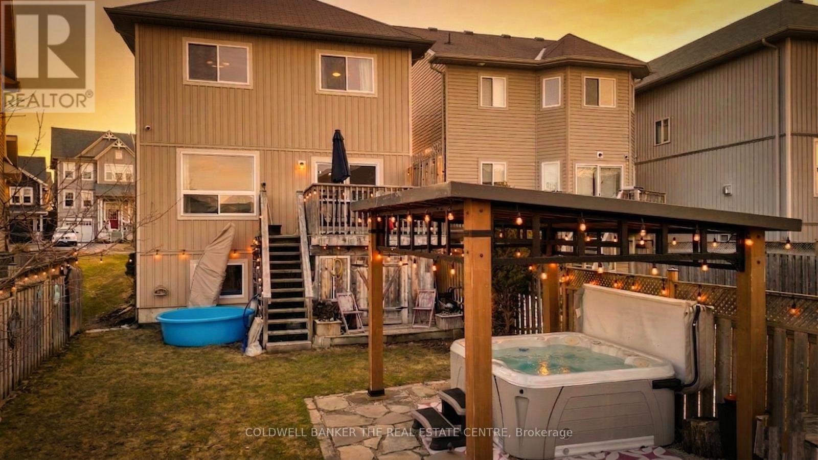 61 Pearl Drive, Orillia, Ontario  L3V 0A6 - Photo 2 - S12979600