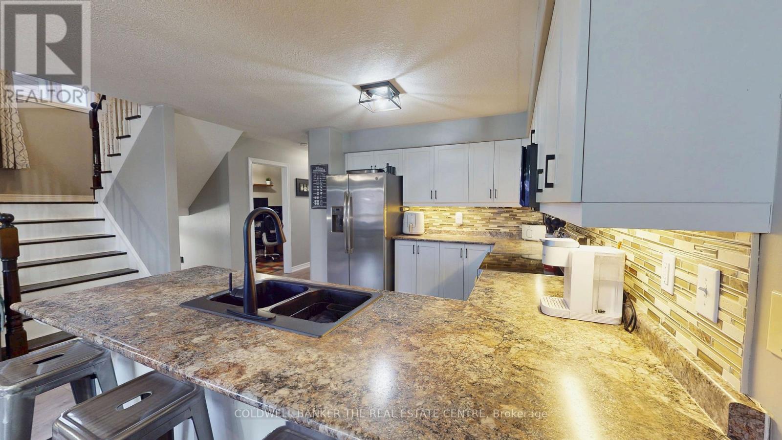 61 Pearl Drive, Orillia, Ontario  L3V 0A6 - Photo 8 - S12979600