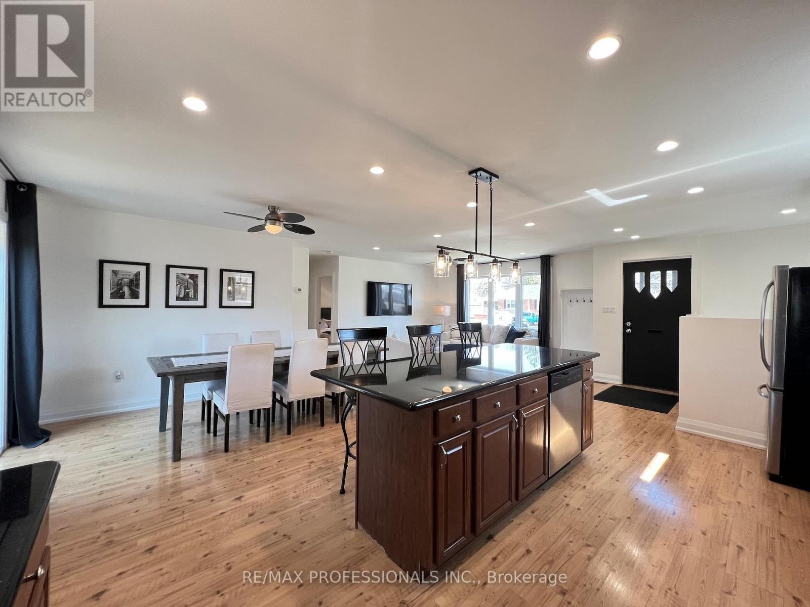 2504 Donnavale Drive, Mississauga, Ontario  L5A 2N1 - Photo 14 - W12974148