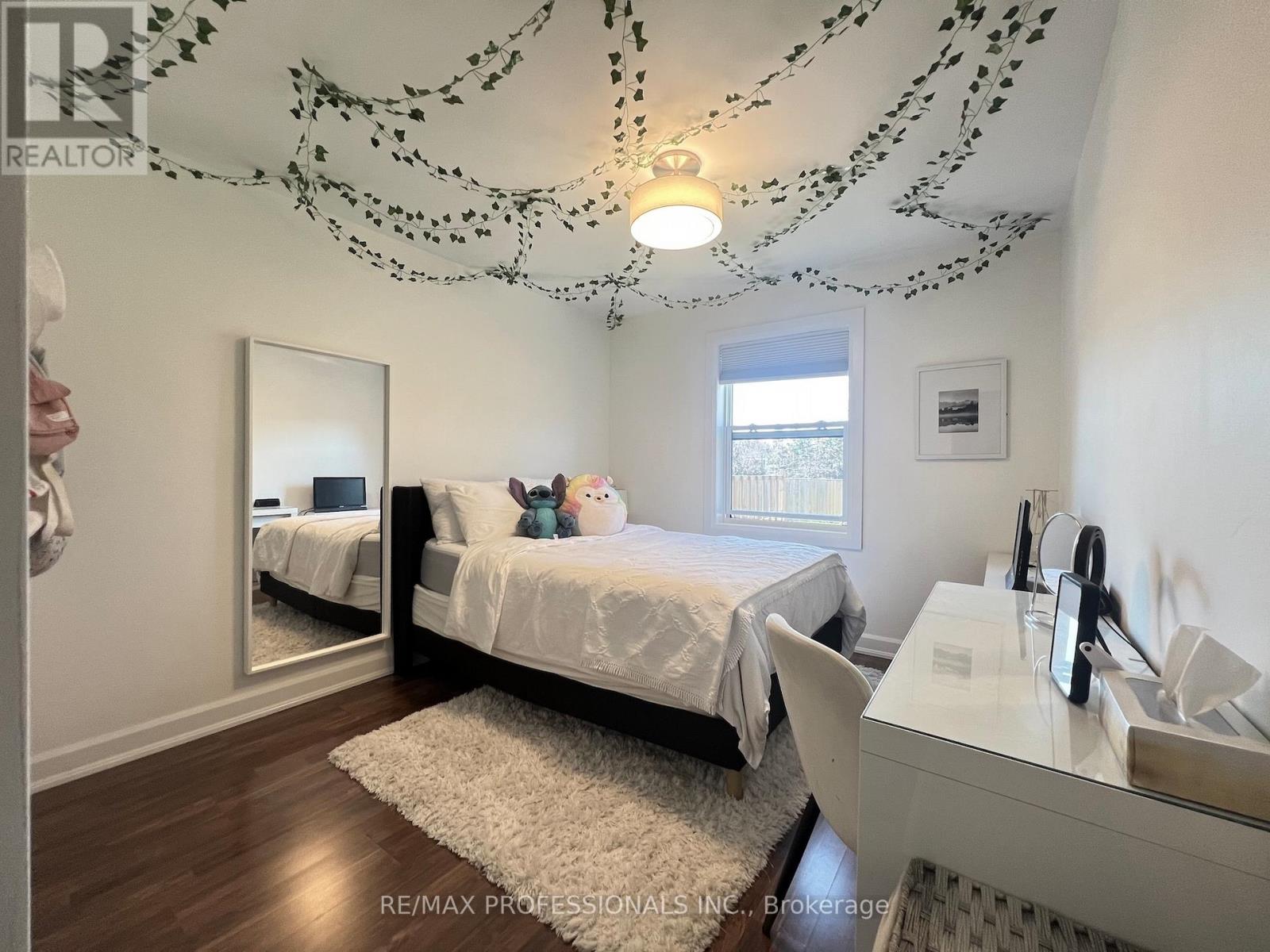 2504 Donnavale Drive, Mississauga, Ontario  L5A 2N1 - Photo 22 - W12974148