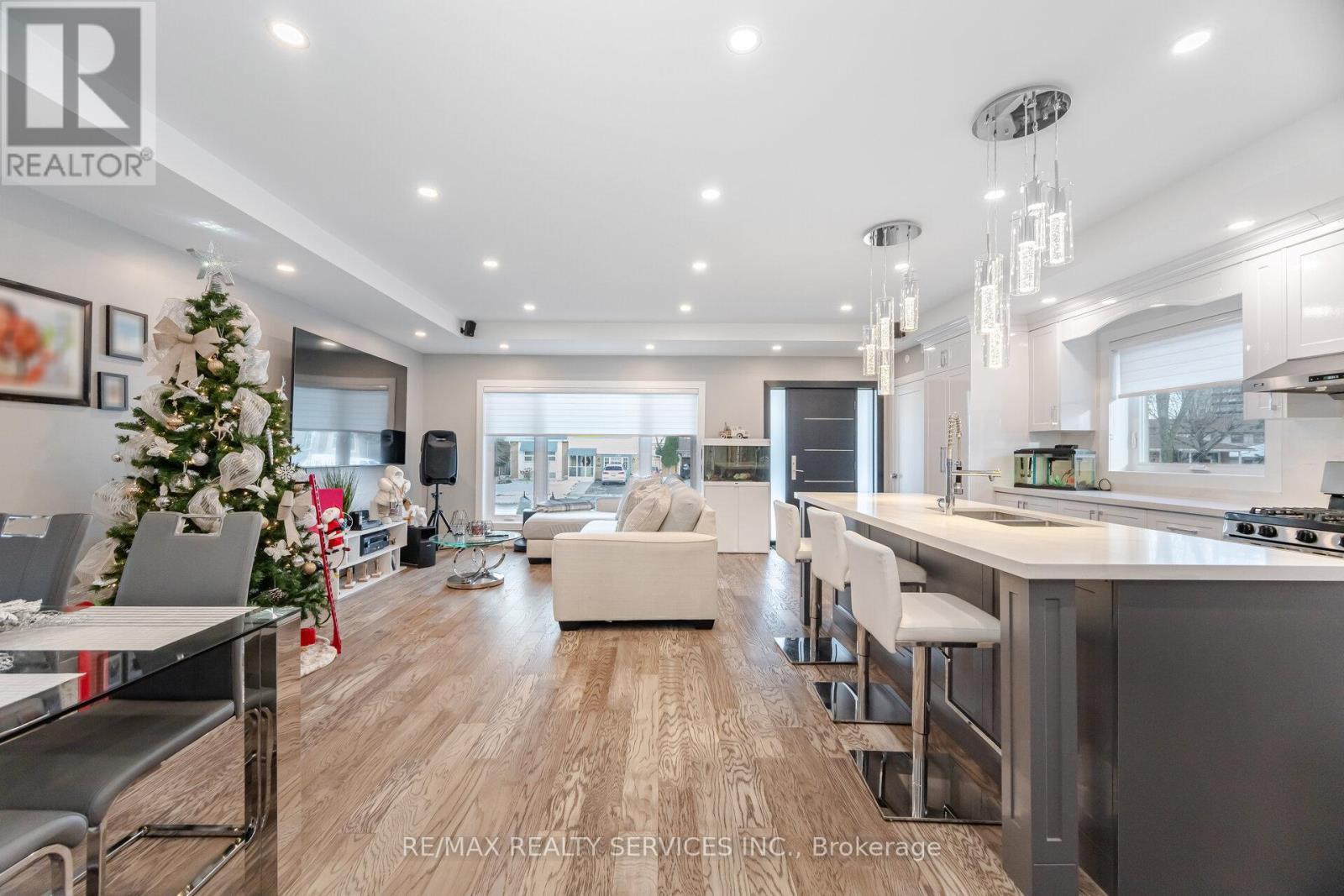 377 Bartley Bull Parkway, Brampton, Ontario  L6W 2M1 - Photo 14 - W12978450