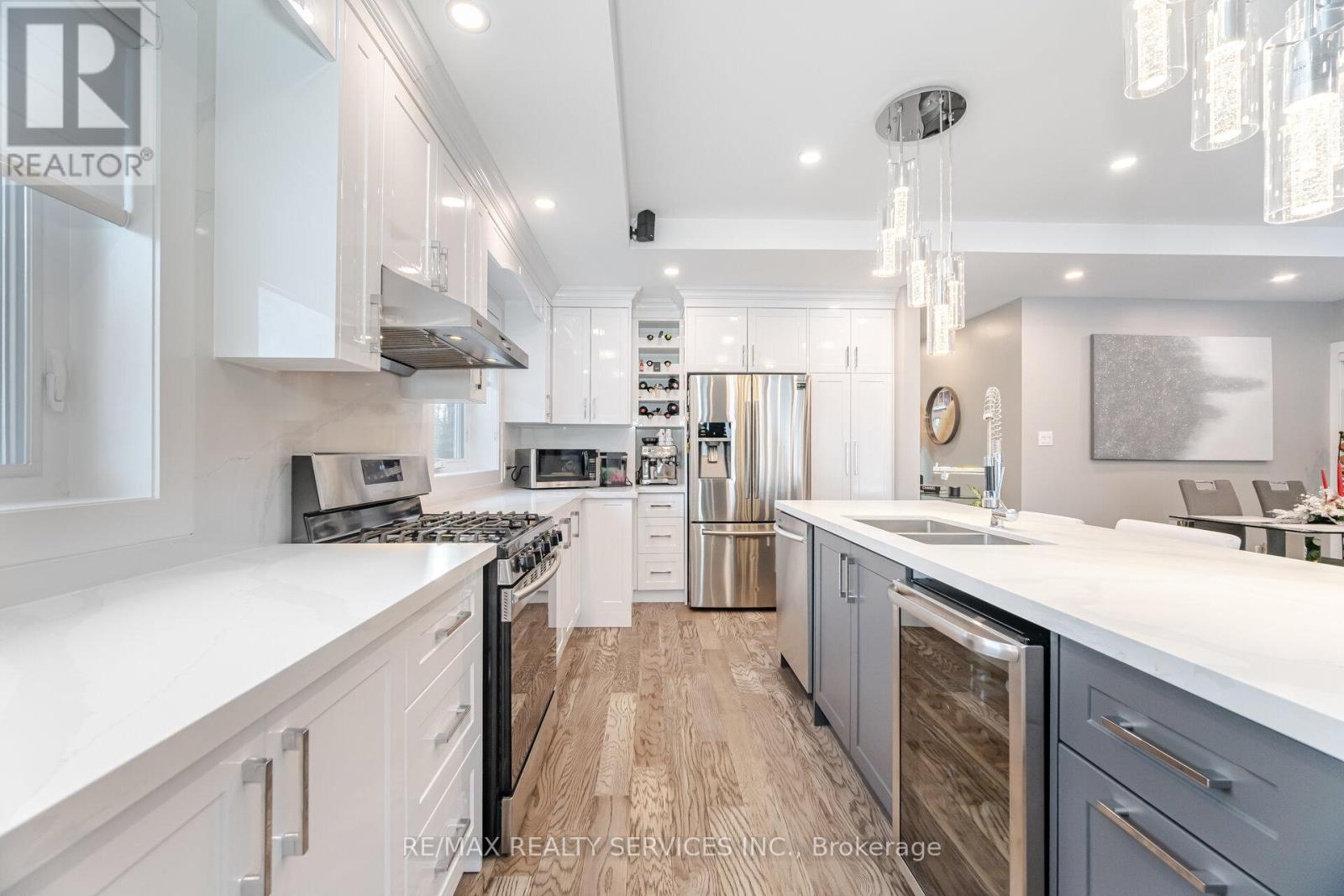 377 Bartley Bull Parkway, Brampton, Ontario  L6W 2M1 - Photo 7 - W12978450