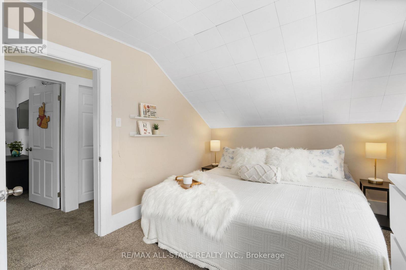 33 John Street, Kawartha Lakes, Ontario  K0M 1N0 - Photo 27 - X12927690