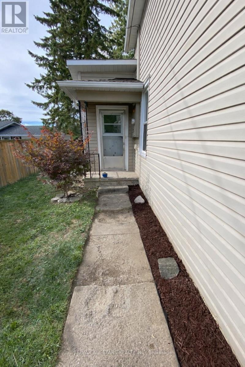 33 John Street, Kawartha Lakes, Ontario  K0M 1N0 - Photo 4 - X12927690