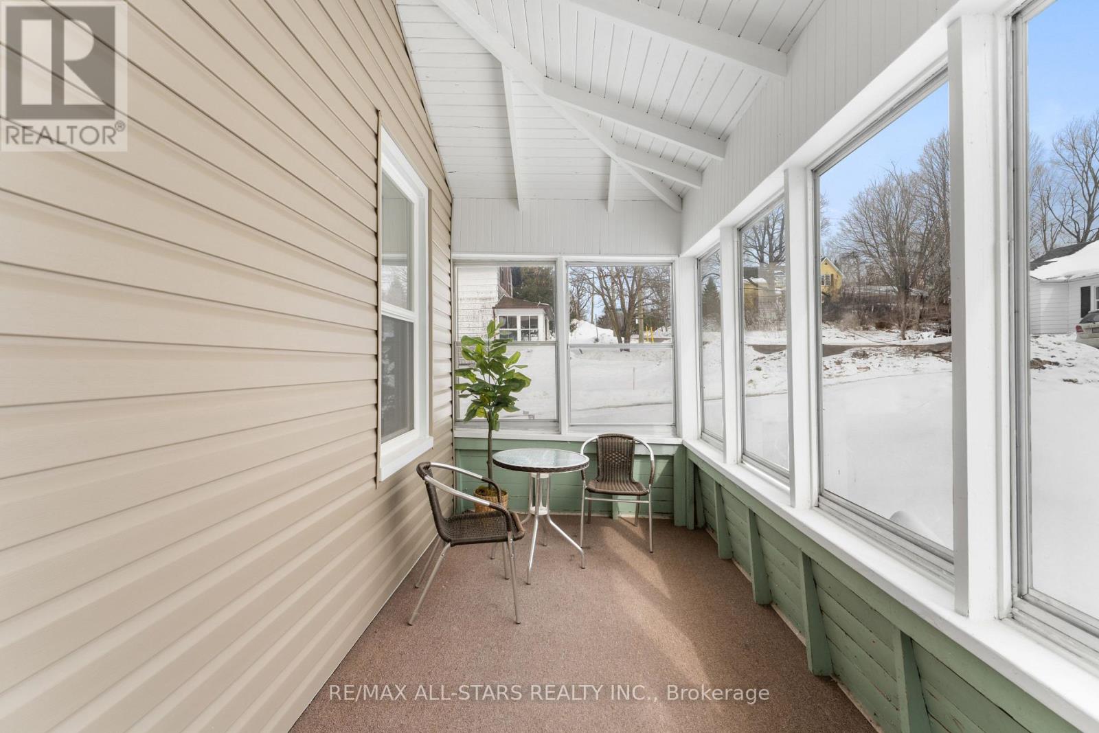 33 John Street, Kawartha Lakes, Ontario  K0M 1N0 - Photo 6 - X12927690