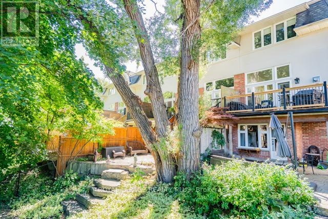 83 Kerr Street, Oakville, Ontario  L6K 3A2 - Photo 4 - W12979384