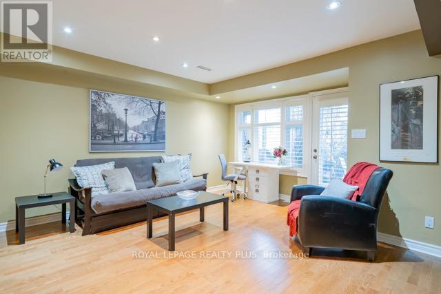 83 Kerr Street, Oakville, Ontario  L6K 3A2 - Photo 40 - W12979384