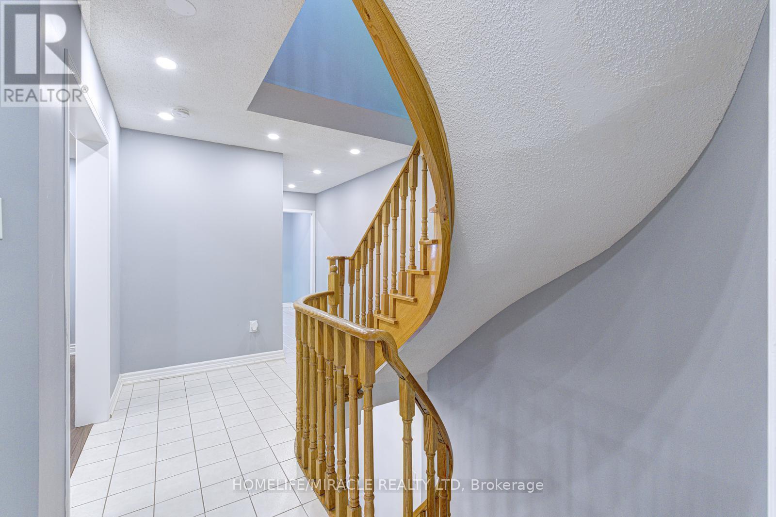 32 Pennsylvania Avenue, Brampton, Ontario  L6Y 4N7 - Photo 10 - W12979420